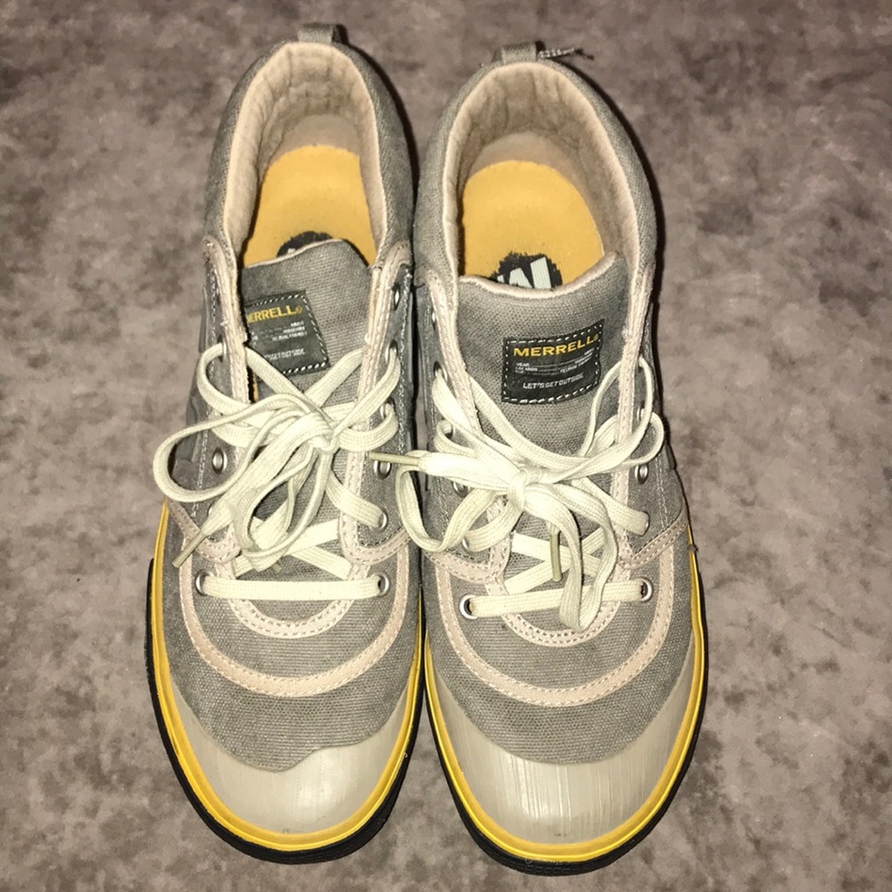 MERRELL SNEAKERS LIKE NEW